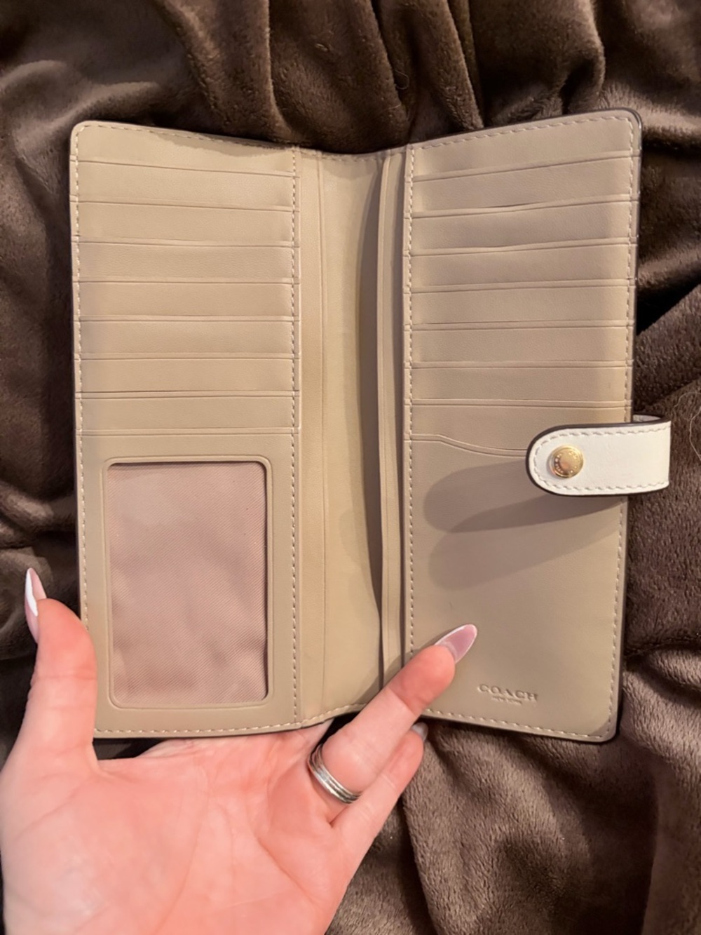 Vintage Coach Continental Wallet in Light Beige Signature Print - Picture 5 of 6